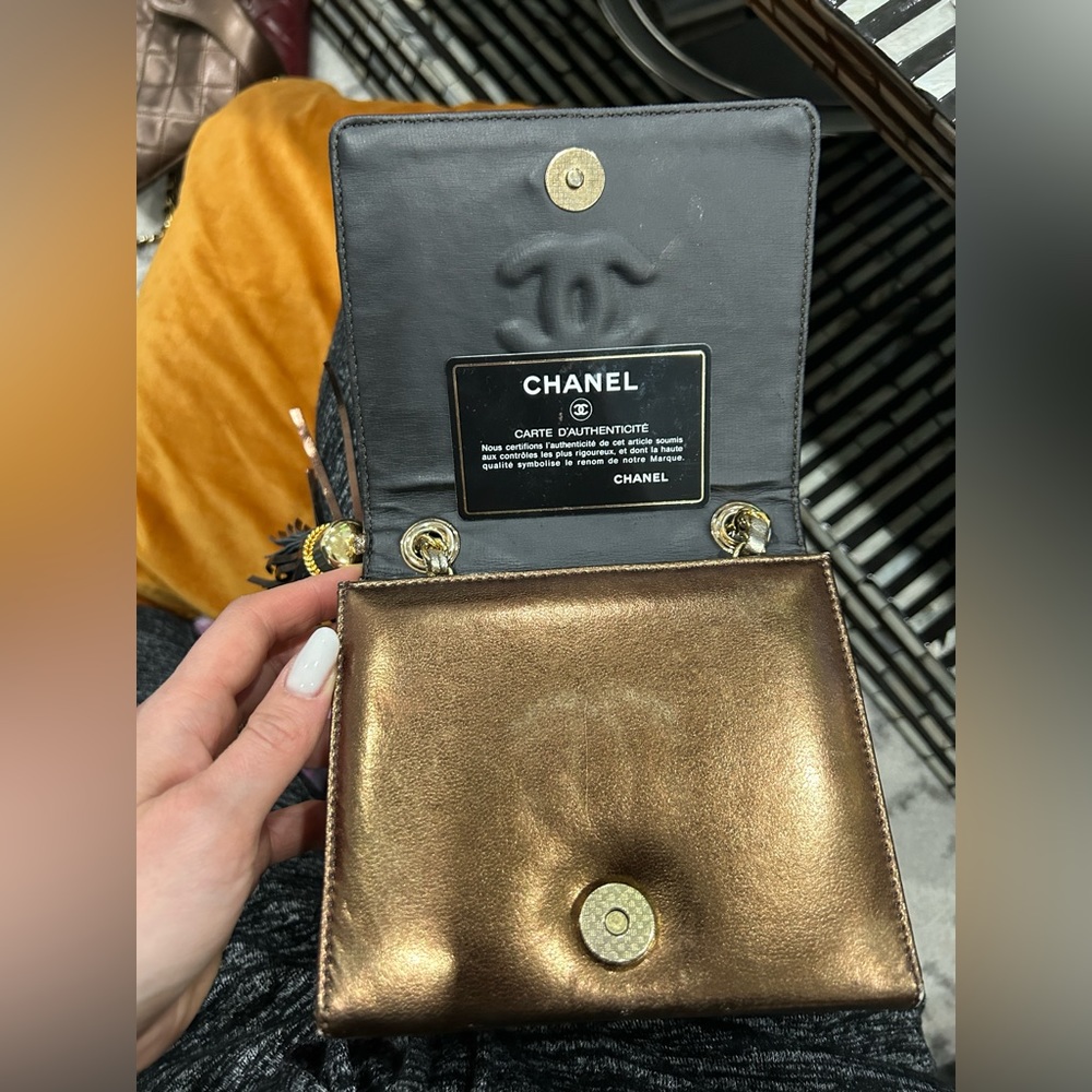 WALLET ON CHAIN TIMELESS/CLASSIQUE LEATHER CROSSBODY BAG Chanel